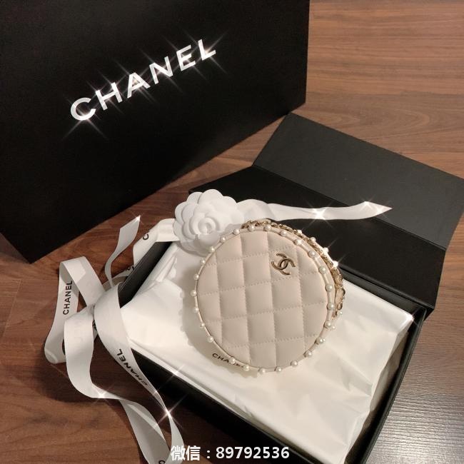 Chanel 2020早春 珍珠圆饼包