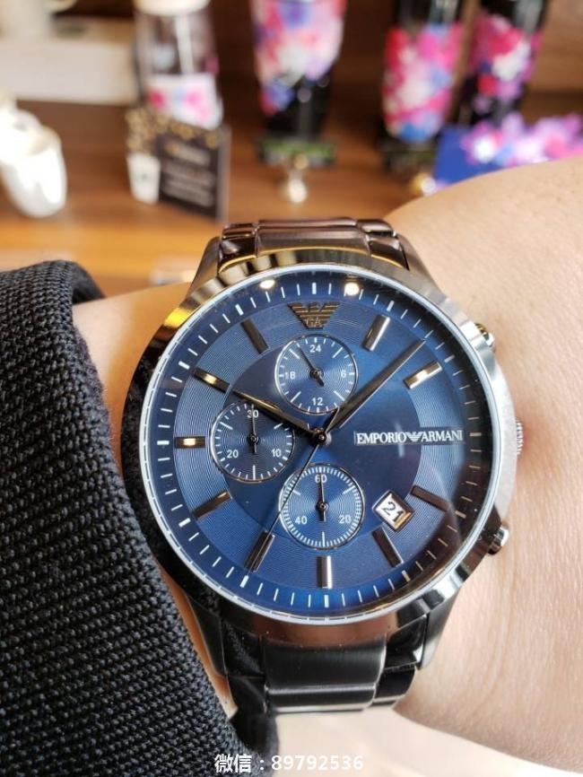 高贵的蓝色表盘，能为手表增色不少 之前没怎么关注过男士手表，所以本来看好了天梭的一款男机械表
