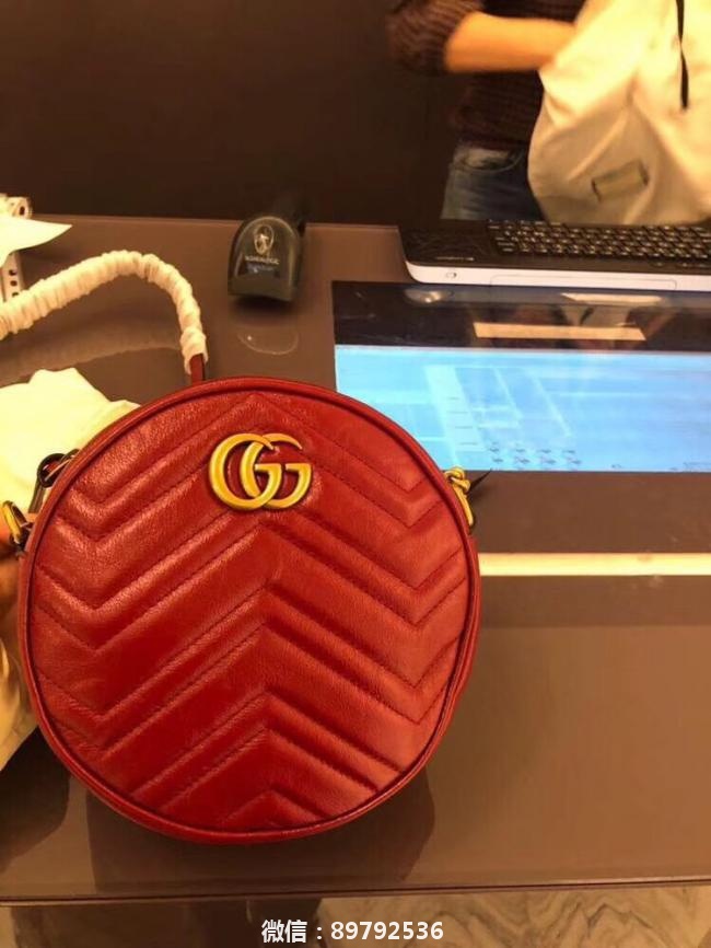 最适合带出门的Gucci古驰marmont圆饼包挎包 包包背面的爱心款特别️诚意