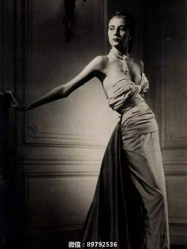 Dior1947年“新风貌”系列 1947年2月12日清晨，巴黎阴云密布，寒风刺