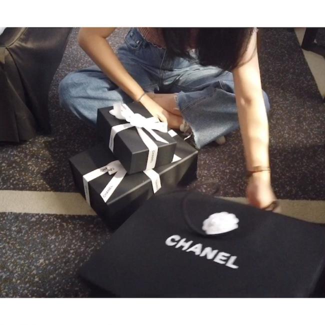 经典Chanel CF黑银中号和小圆饼开箱
