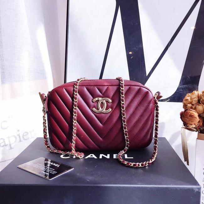 VMSSS VINTAGE中古店: ♥️这是什么神仙包包啊啊啊Chanel 倒V酒红相机包
