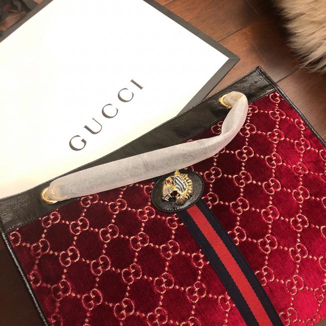噔噔我的新宠Gucci秀款包包Rajah系列大号单肩包 包包购于上海恒隆