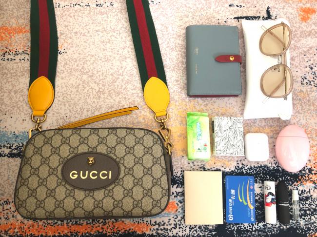 最近最爱背的包之一—Gucci虎头相机包 包包到底有多能装请看图2