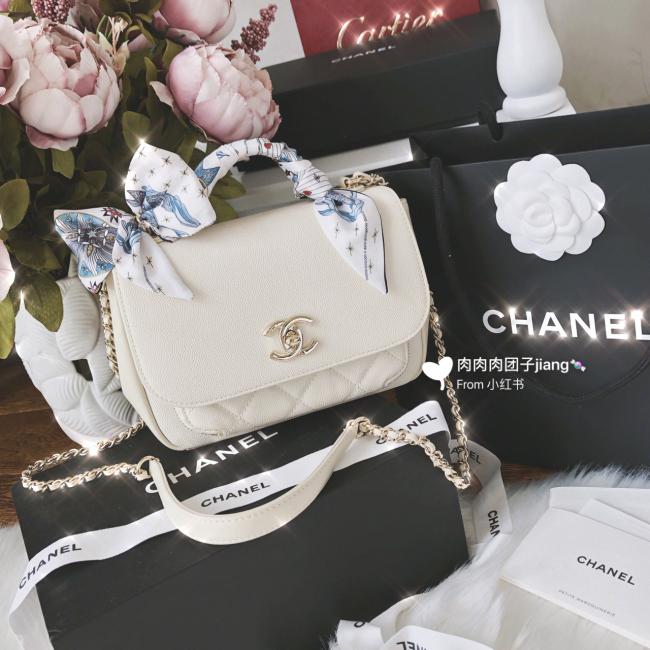 ‍♀️可能是Chanel最仙的包了 香奈儿春夏款白色邮差包✨