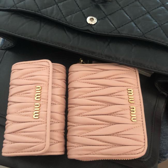 miumiu 裸粉色钥匙包和拉链小卡，实物比照片美，叫兰花粉，2019年给自己的