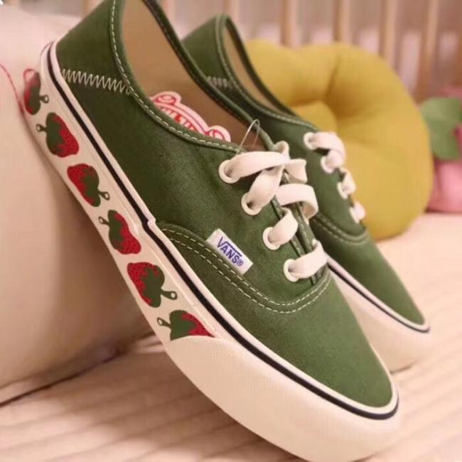 这是什么仙女‍♀️鞋 Vans小草莓仙女鞋太可爱了吧！！！ 各位清新小仙女一定