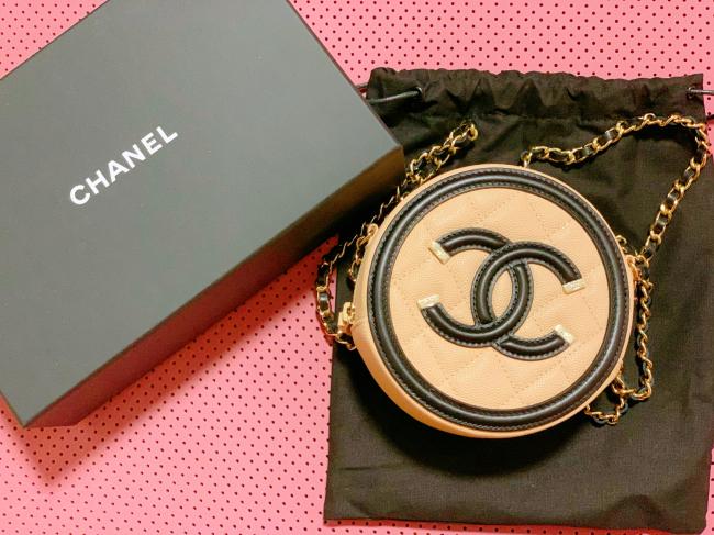 Chanel米黑小圆饼