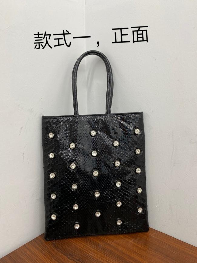 Alexander Wang蛇皮➕钻tote购物袋