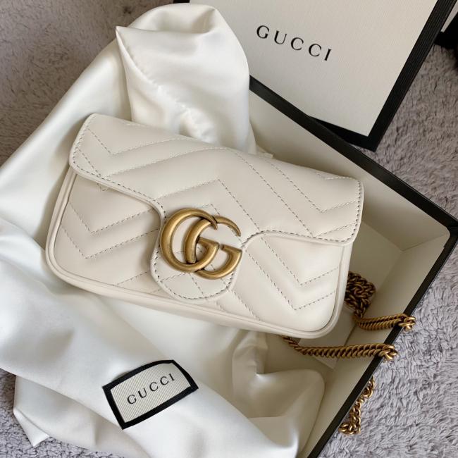 今天安利一款Gucci小白包～夏天快到了，总感觉应该入手一款浅色系的包包