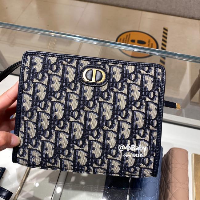 新款Dior 30蒙田手拿包！