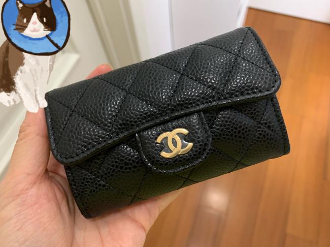 Chanel 黑金荔枝皮卡包