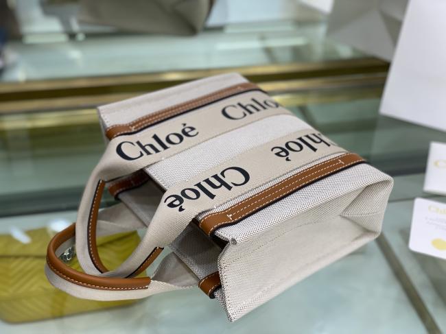 Chloé 2021新款Woody Tote帆布托特包，法式休闲风格