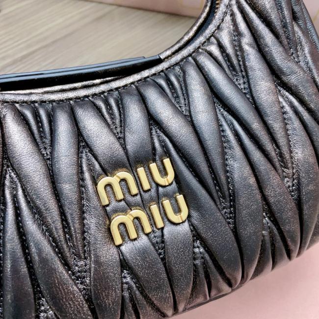 Miu Miu新品MiuWander 5BC125小羊皮手袋