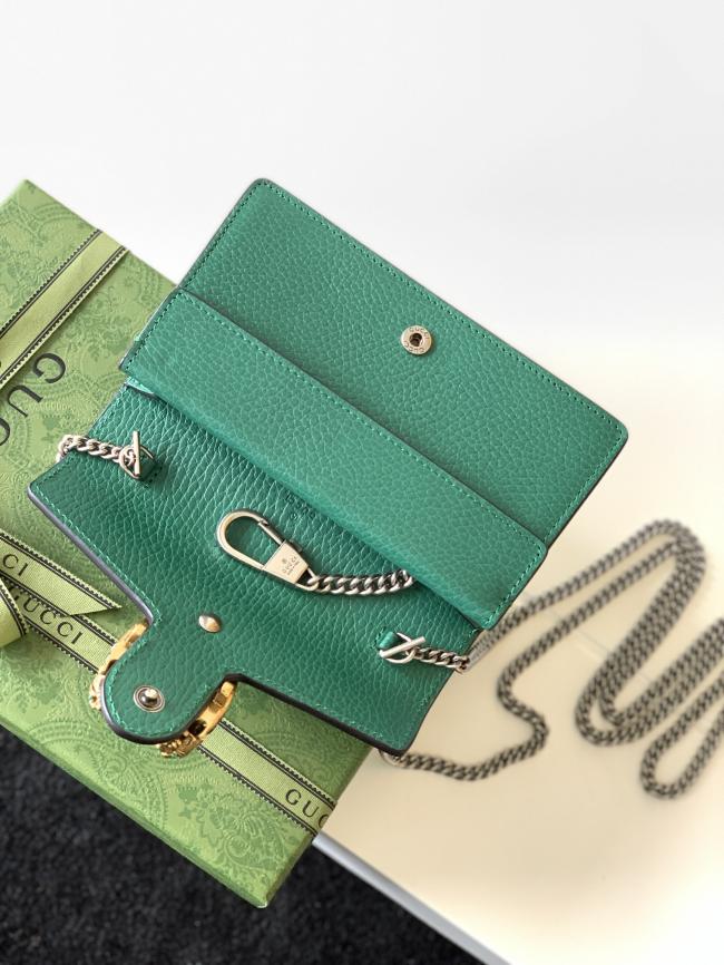 Gucci Dionysus经典款mini绿色手袋，坚固织纹皮革，立体酒神锁扣