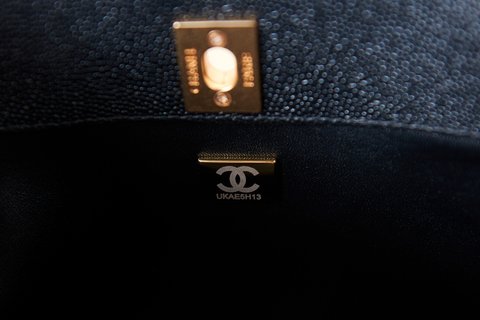 香奈儿新款五金购物袋 AS3223-复古时尚现代时髦，火花不断