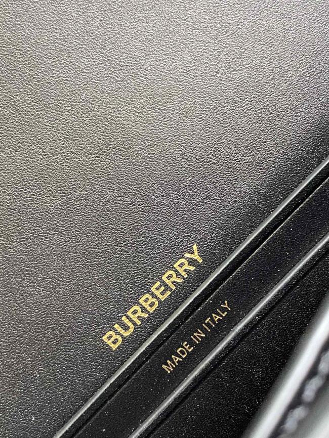 Burberry 717巴宝莉新时装款纤皮革肩背