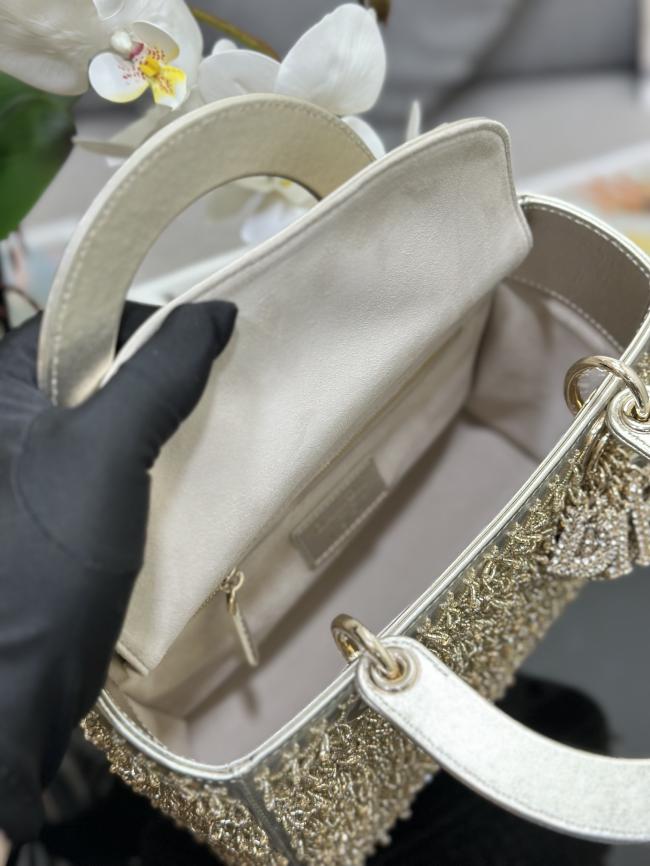 Lady Dior 限量版定制五格刺绣串珠金色中号手提斜挎包